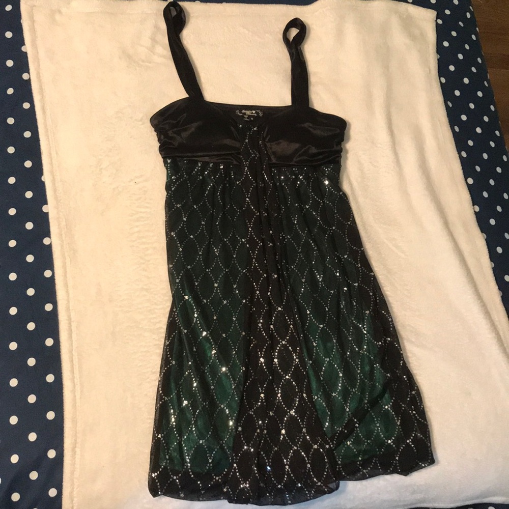 Emerald green, sequin midi dress.